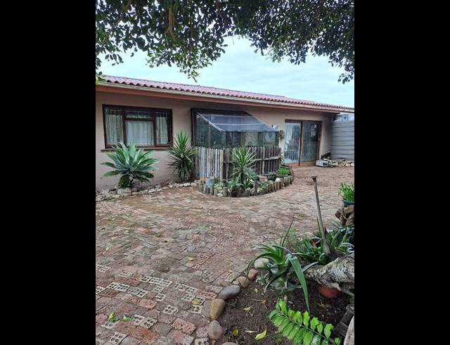 4 BEDROOM HOUSE FOR SALE IN STILBAAI-WES